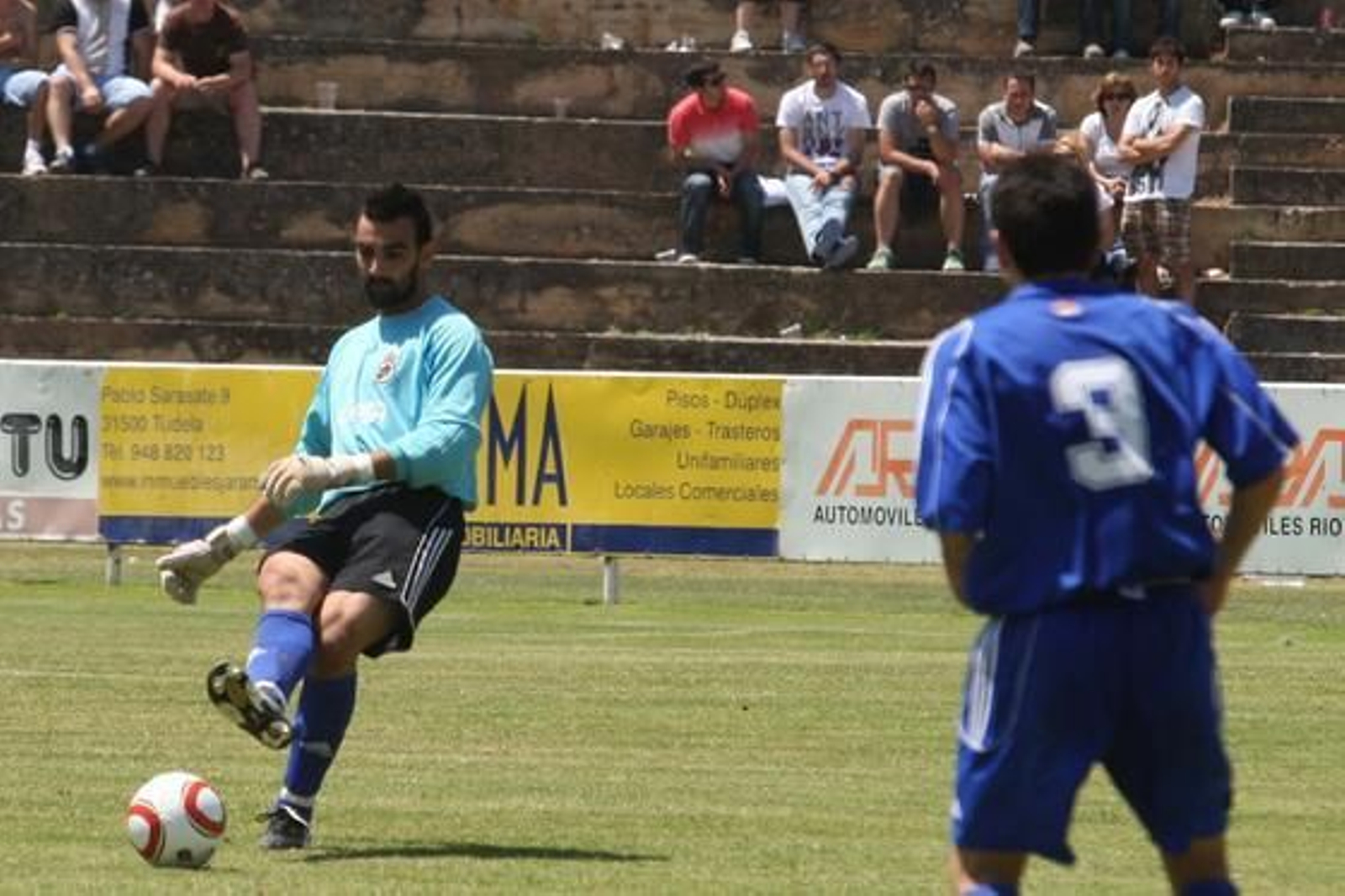 La Balona sufre una derrota que no merece en Tudela, pero dejó la sensación de que puede remontar el 1-0 en el partido de vuelta./Paco Guerrero

Foto: Paco Guerrero