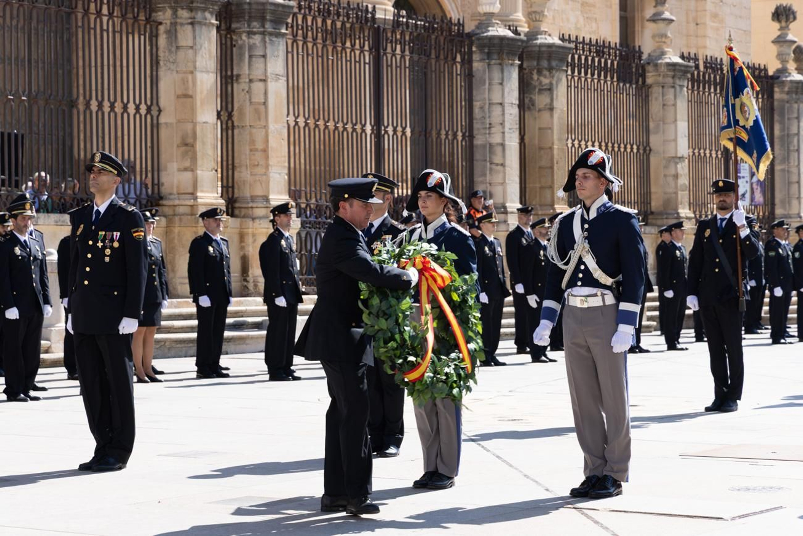 Acto por el día de la Policía Nacional, con motivo de la festividad los Santos Ángeles Custodios
