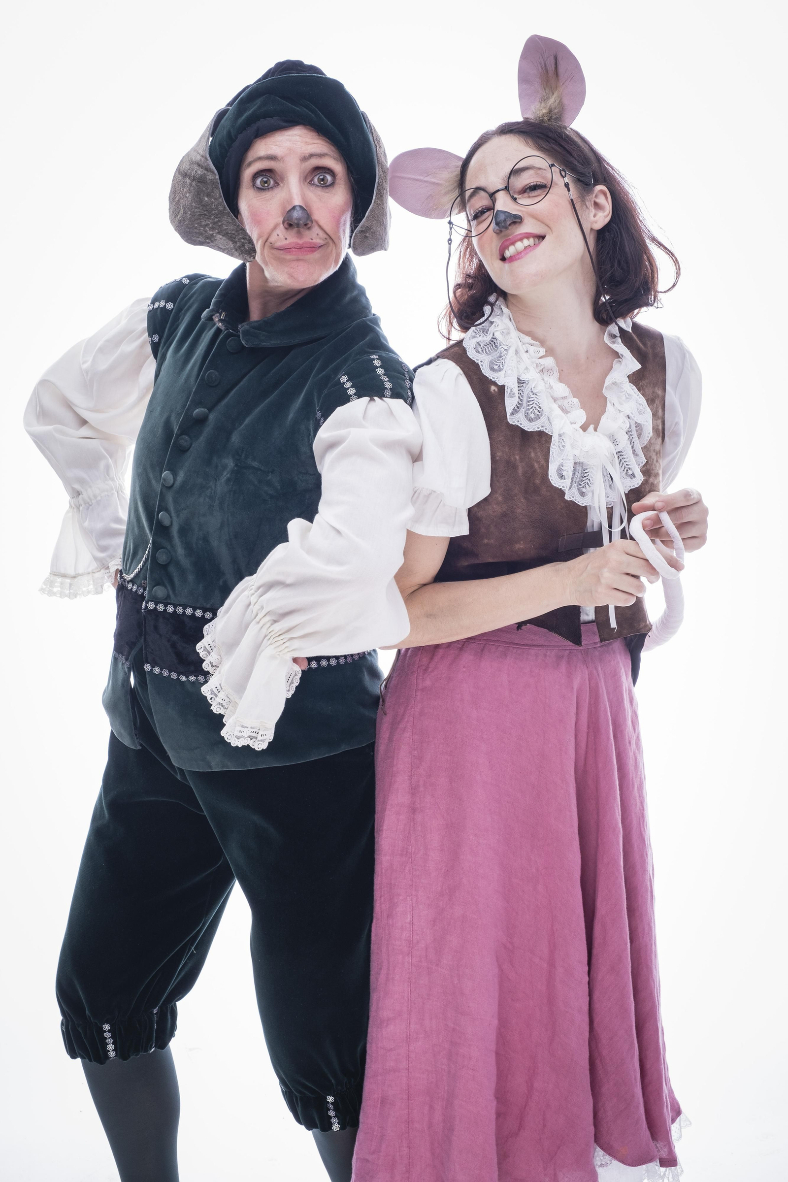Juan de Juanes y Estrella, protagonistas de la obra de teatro infantil 'A bordo de la Victoria'.