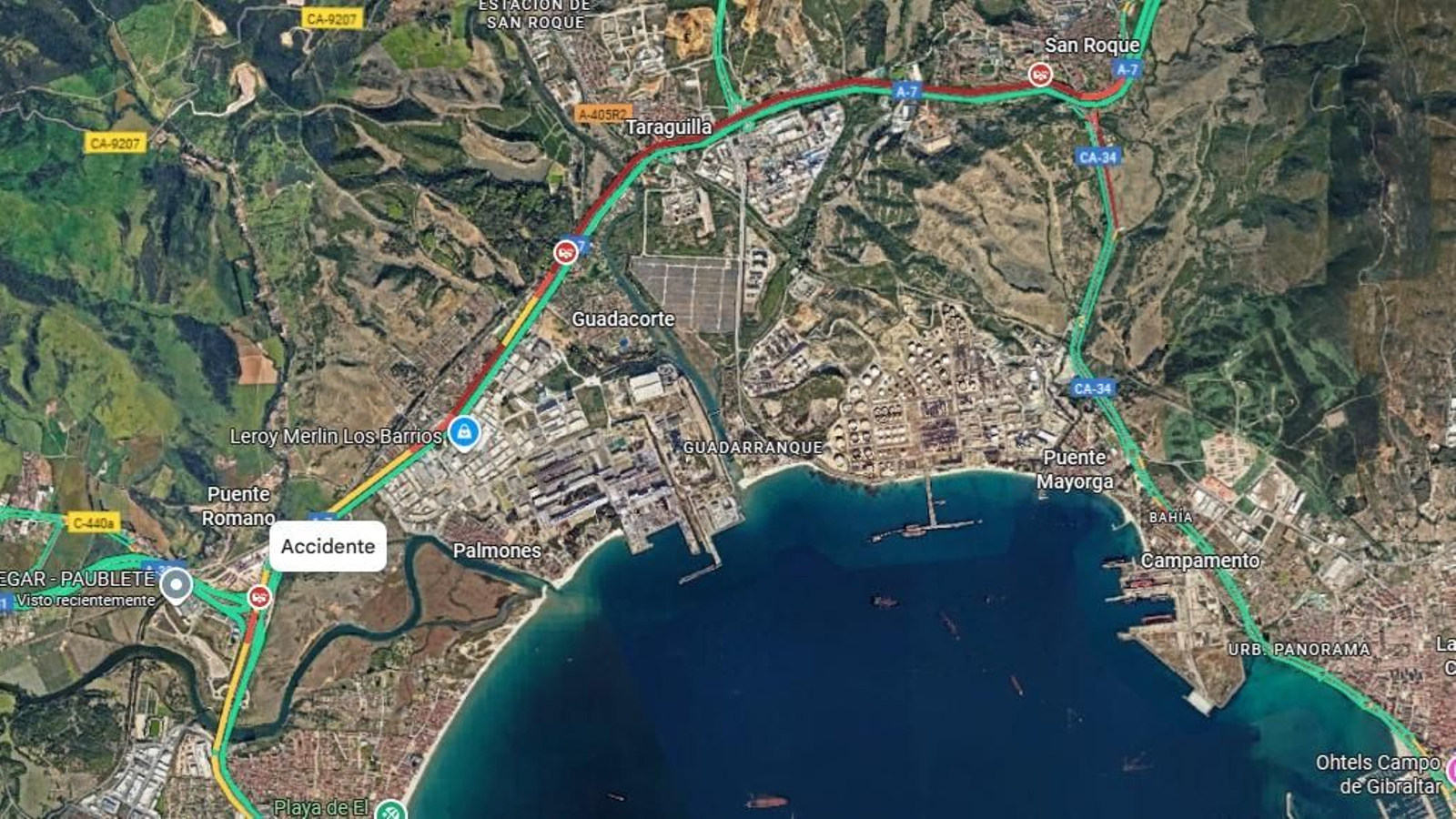 El atasco en la A-7, en rojo.