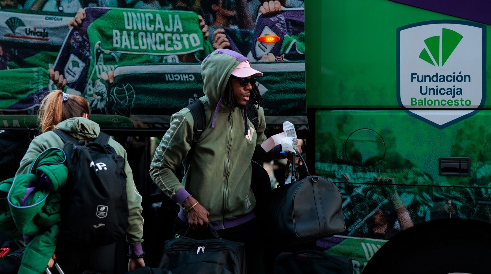 El Unicaja ya está en Valencia para la Copa del Rey tras un pesado viaje
