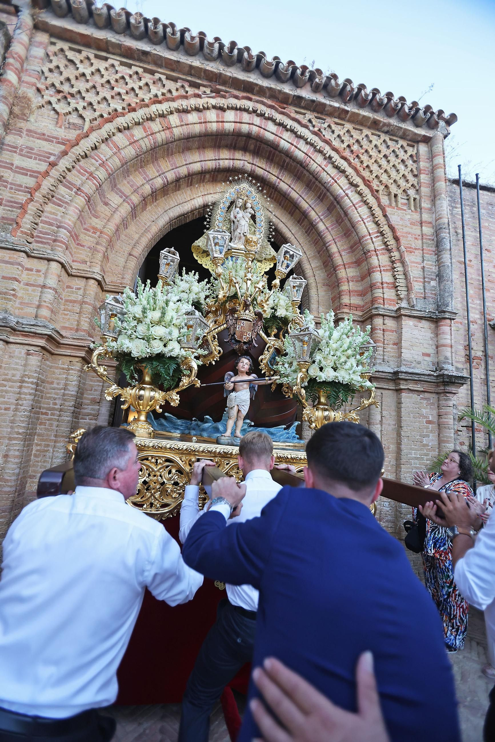 Imágenes de la procesión de Nuestra Señora de los Milagros en Palos de la Frontera Imágenes de la procesión de Nuestra Señora de los Milagros en Palos de la Frontera