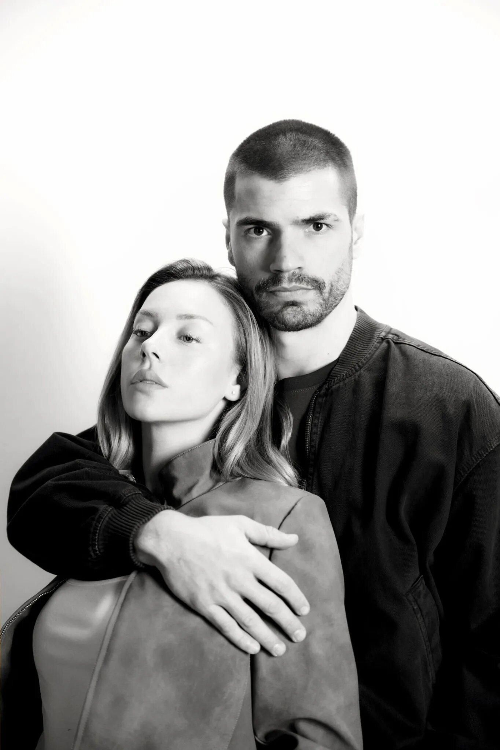 Ester y Hugo Diego han coincidido en la producción de Prime Video, 'Marfil'.