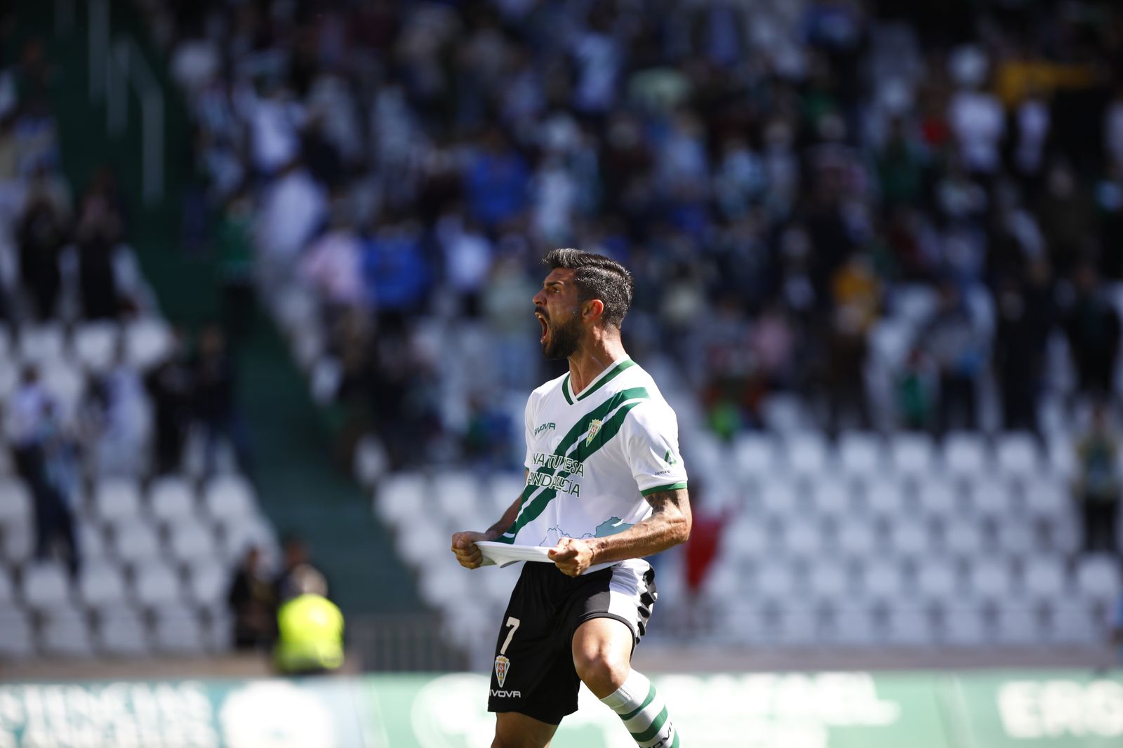 La victoria del Córdoba CF ante el Mensajero, en imágenes