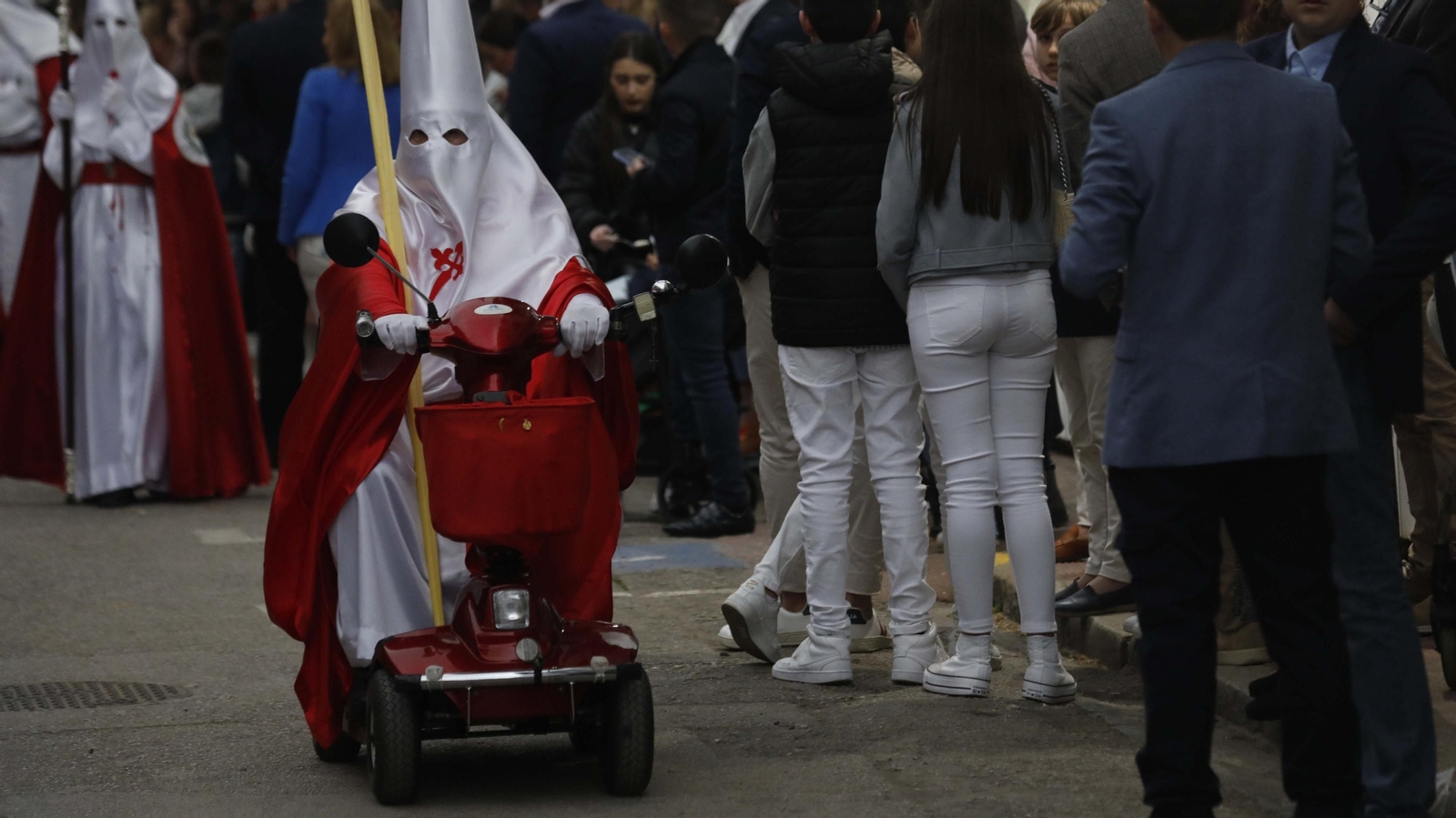 Fotos del Domingo de Ramos en La Línea: La Borriquita y Flagelación