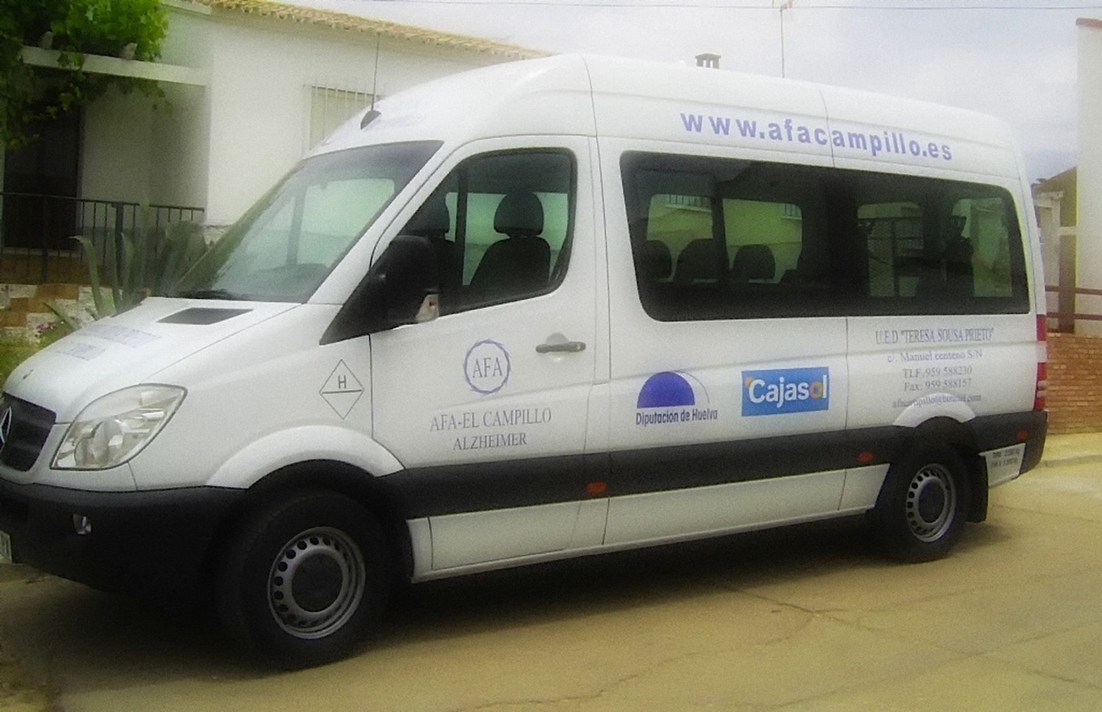 El vehículo que utiliza AFA El Campillo para prestar sus servicios.