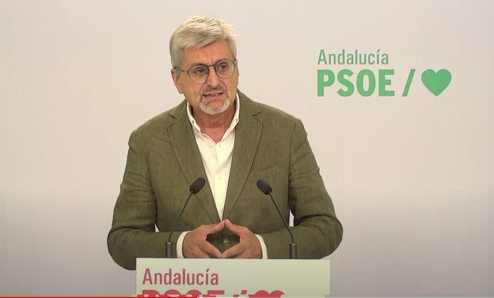 El portavoz adjunto del PSOE-A, Josele Aguilar, en rueda de prensa en Sevilla.