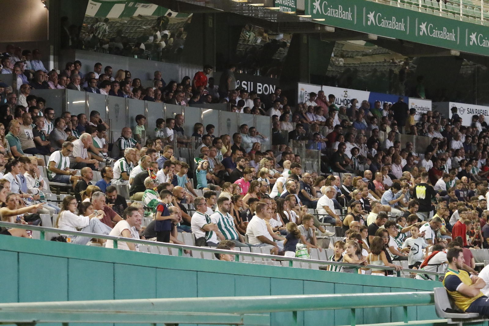 Las imágenes de la victoria del Córdoba CF ante el Rayo Majadahonda en El Arcángel