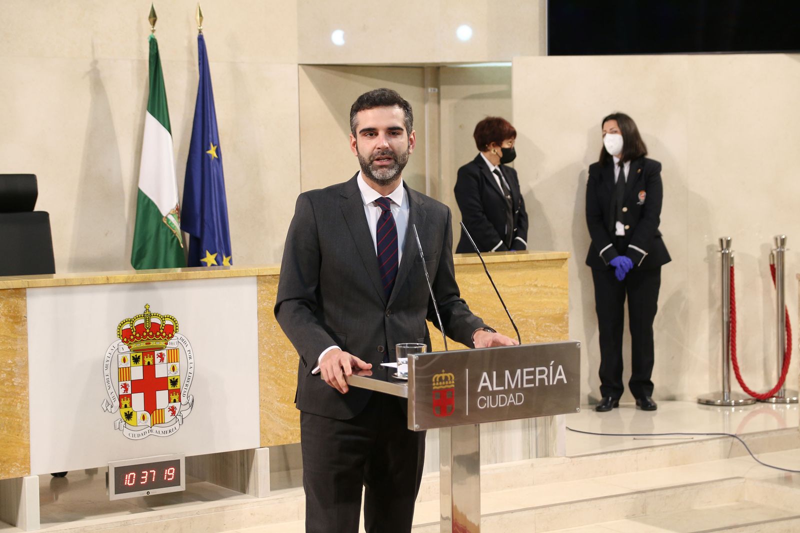 Fotogalería Escudo de Oro de la Ciudad al dermatólogo Ramón Fernández-Miranda