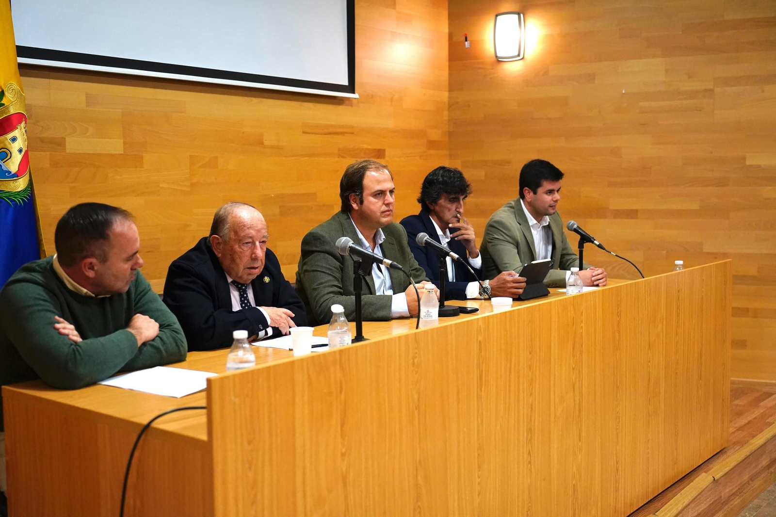 Fotos de la presentacion del libro "Colegio Los Pinos" de Francisco Lòpez Muñoz