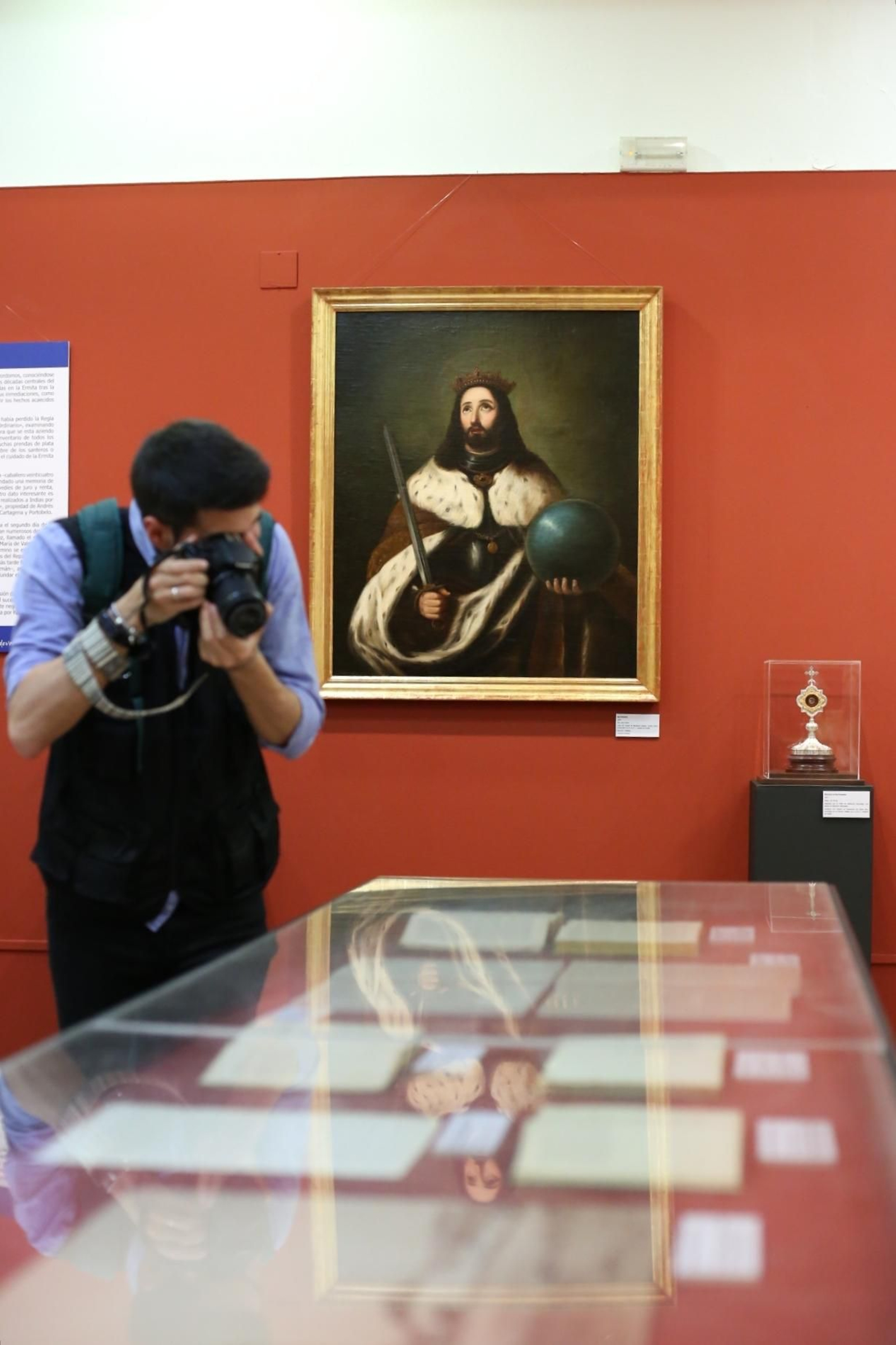 Las imágenes de la exposición de la Hermandad de Valme