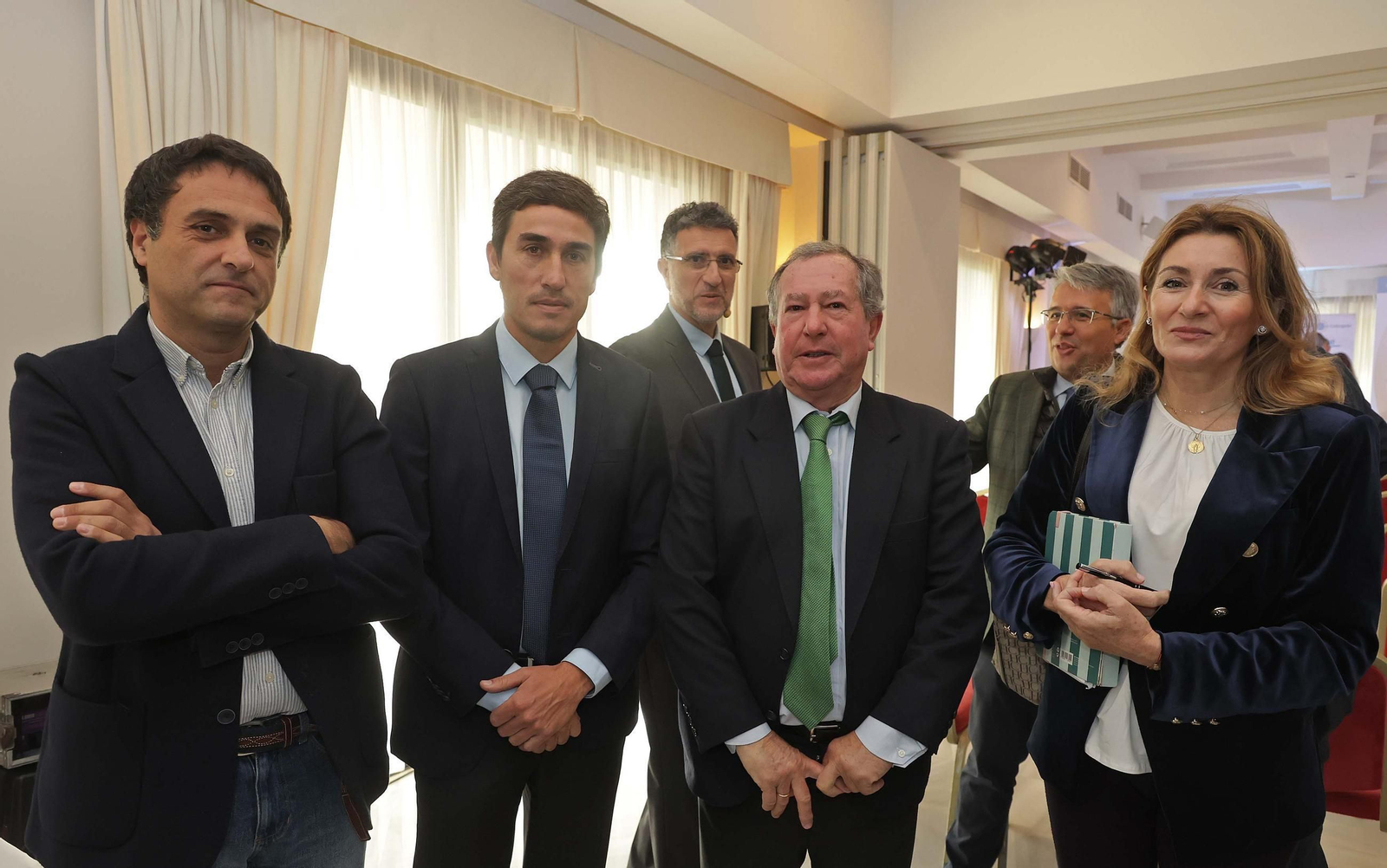 Fotos del Desayuno coloquio Nuevos retos del almacenamiento en la era de la bioenergía en Los Barrios y el Campo de Gibraltar de Europa Sur y Olivia Energy Group