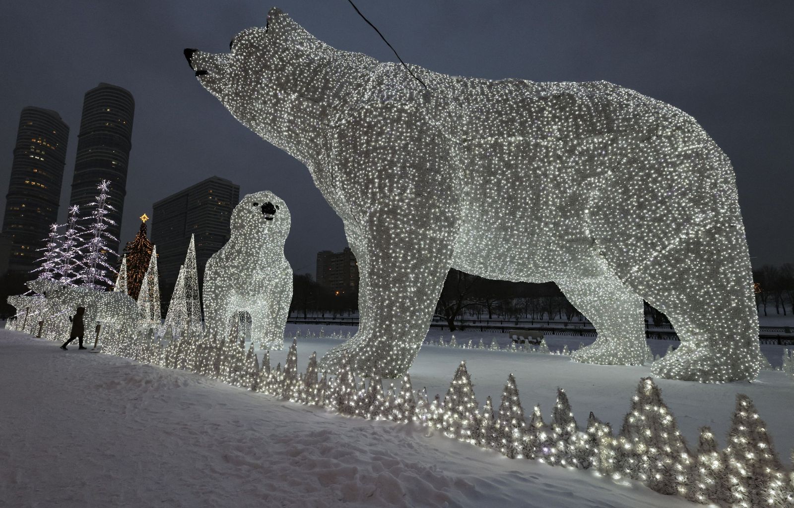 Nieve, Navidad, decoración, hielo y frío en Moscú