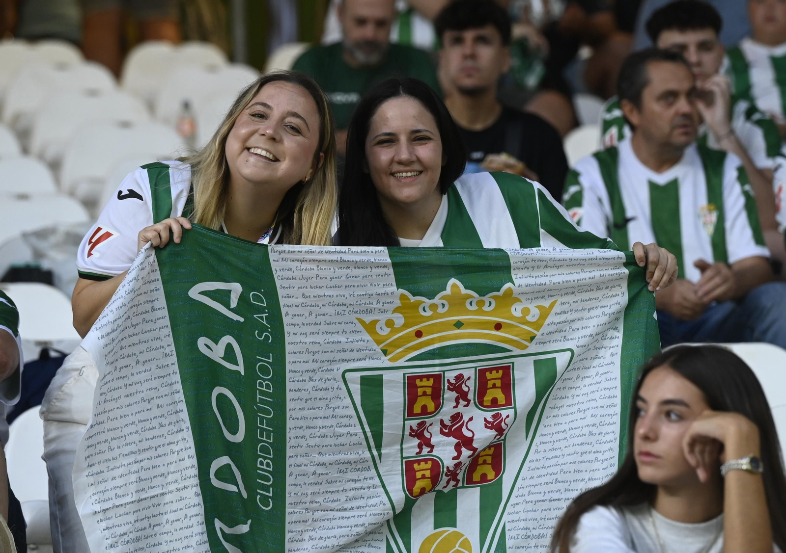 Las mejores fotos del ambiente en El Arcángel para el Córdoba CF - Las Palmas