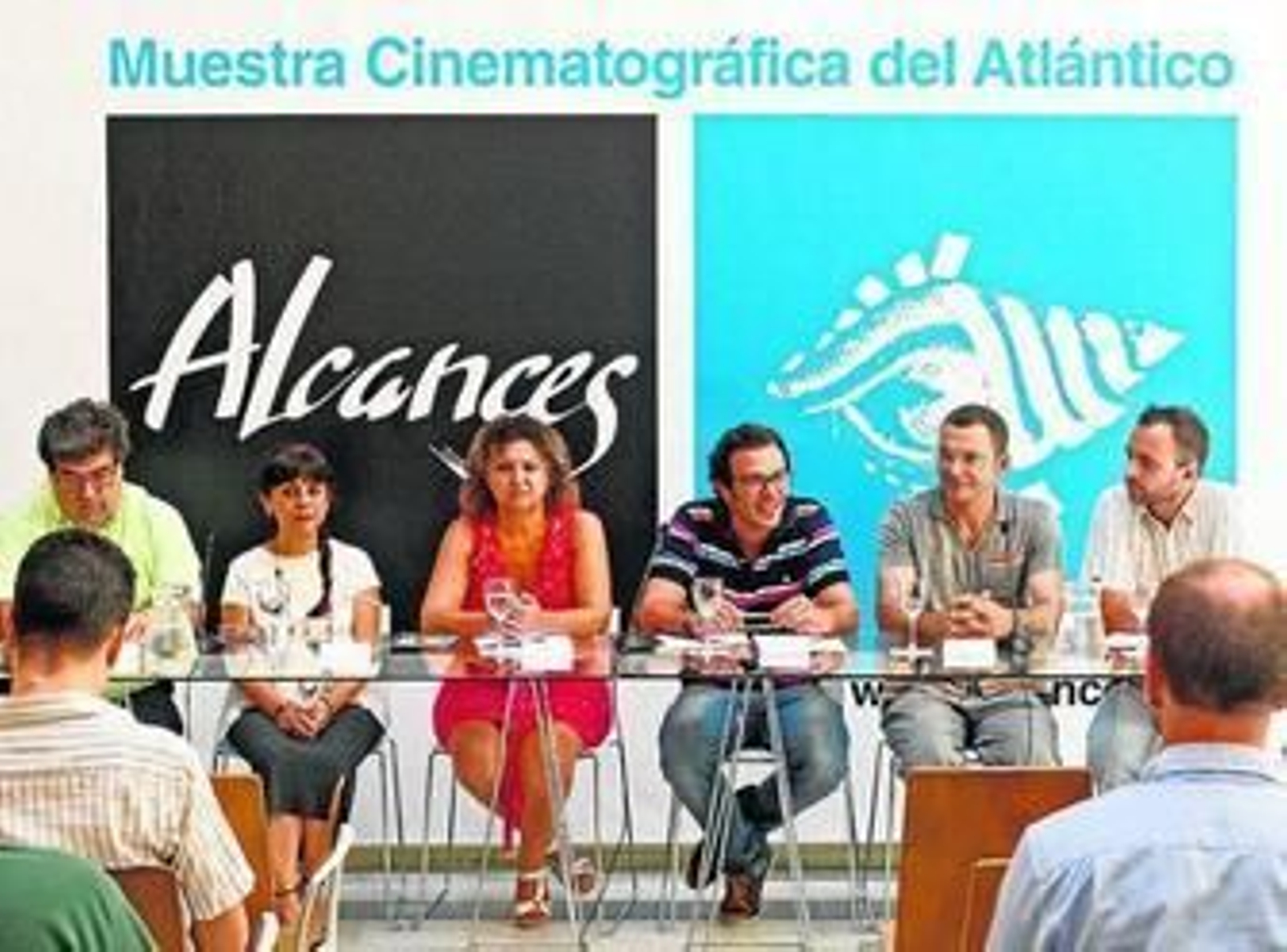 Desde la izquierda, Javier Miranda, Julia Oliva, Eva Tubío, José María González, Arsenio Rodríguez y Natanael Bello.