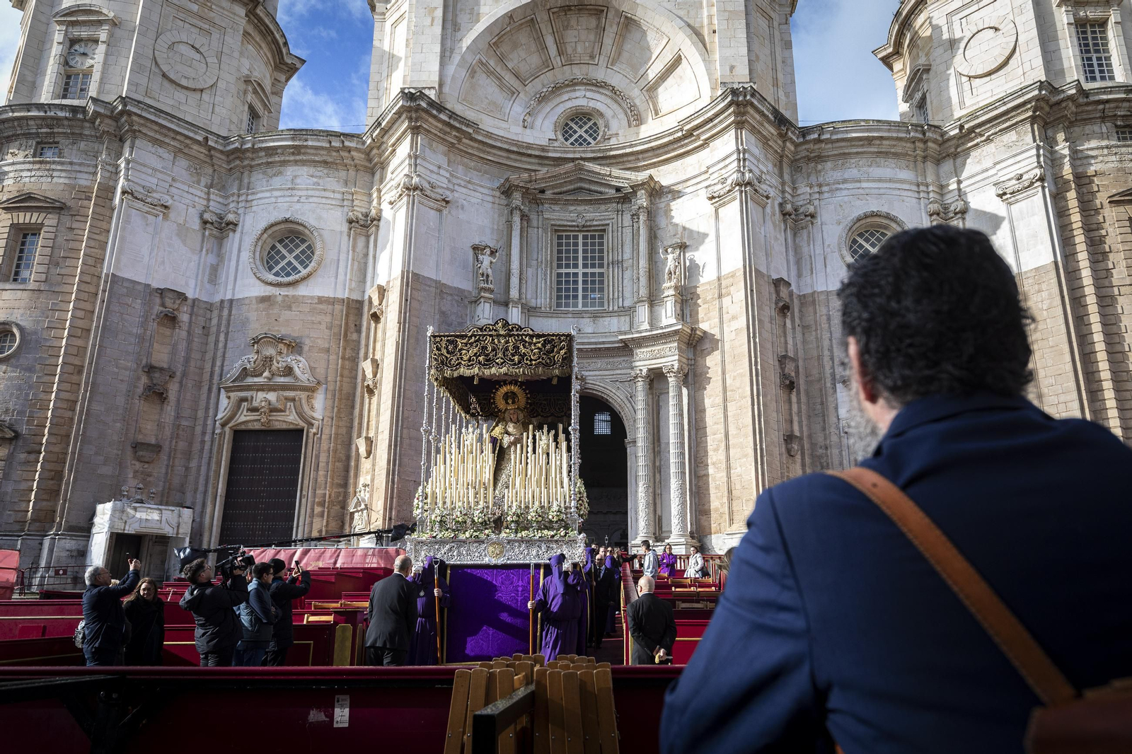 traslado columna semana santa cadiz 22.jpg