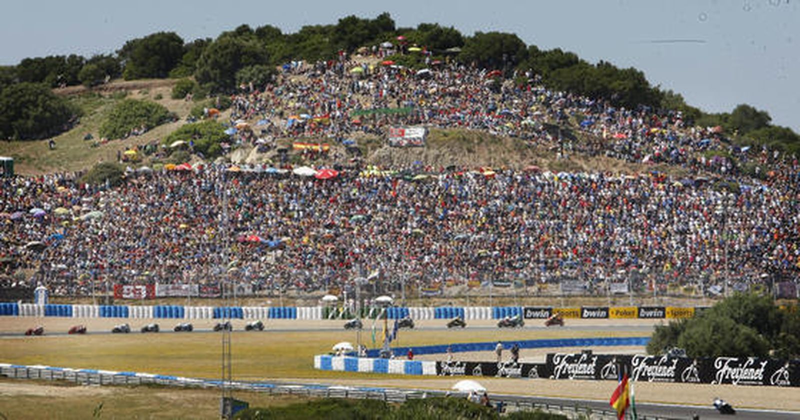 Miles de aficionados abarrotaron la pelousse

Foto: Pascual