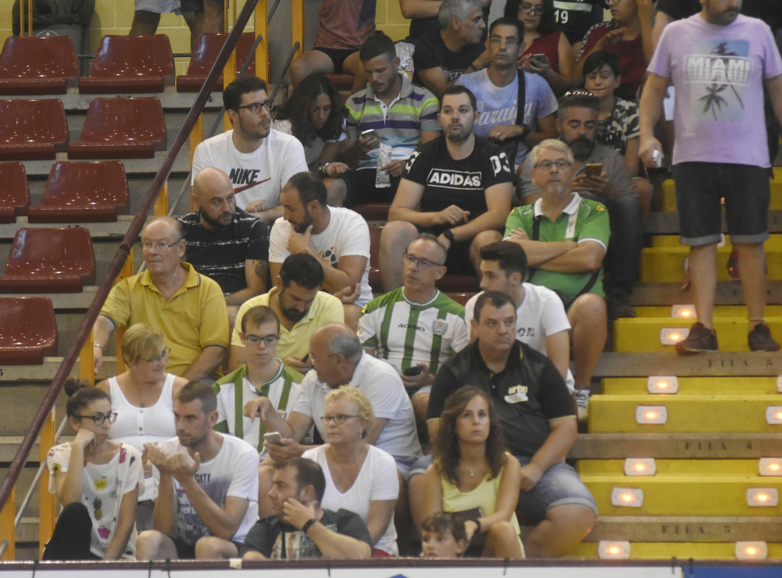 Las imágenes de la presentación del Córdoba Patrimonio de la Humanidad ante el Jaén Paraíso Interior