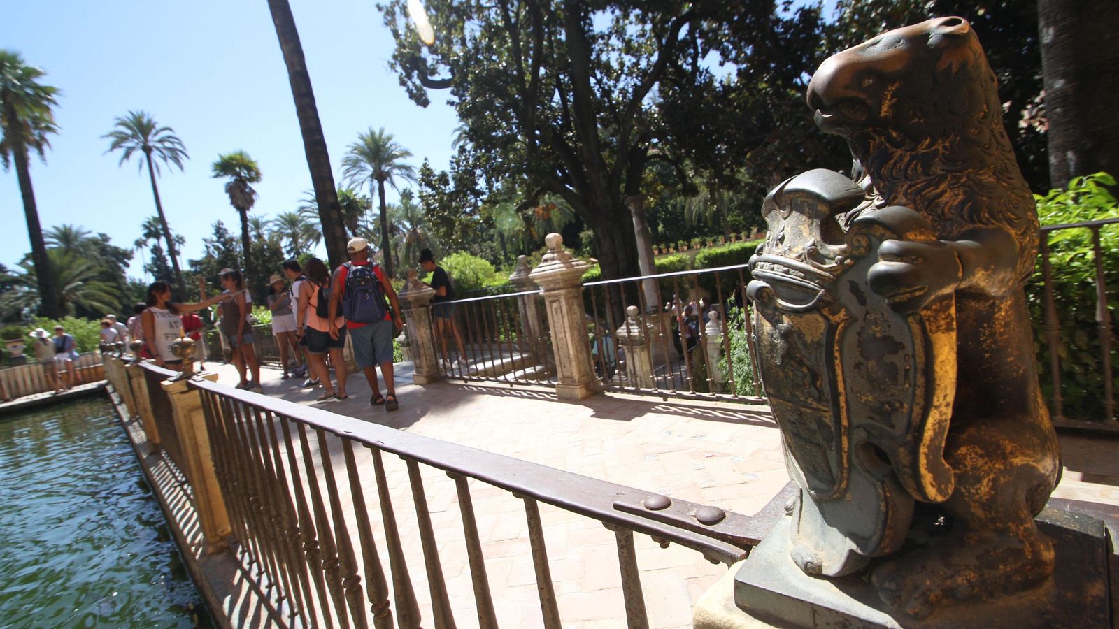 Estado de las esculturas perimetrales y de las balaustradas.