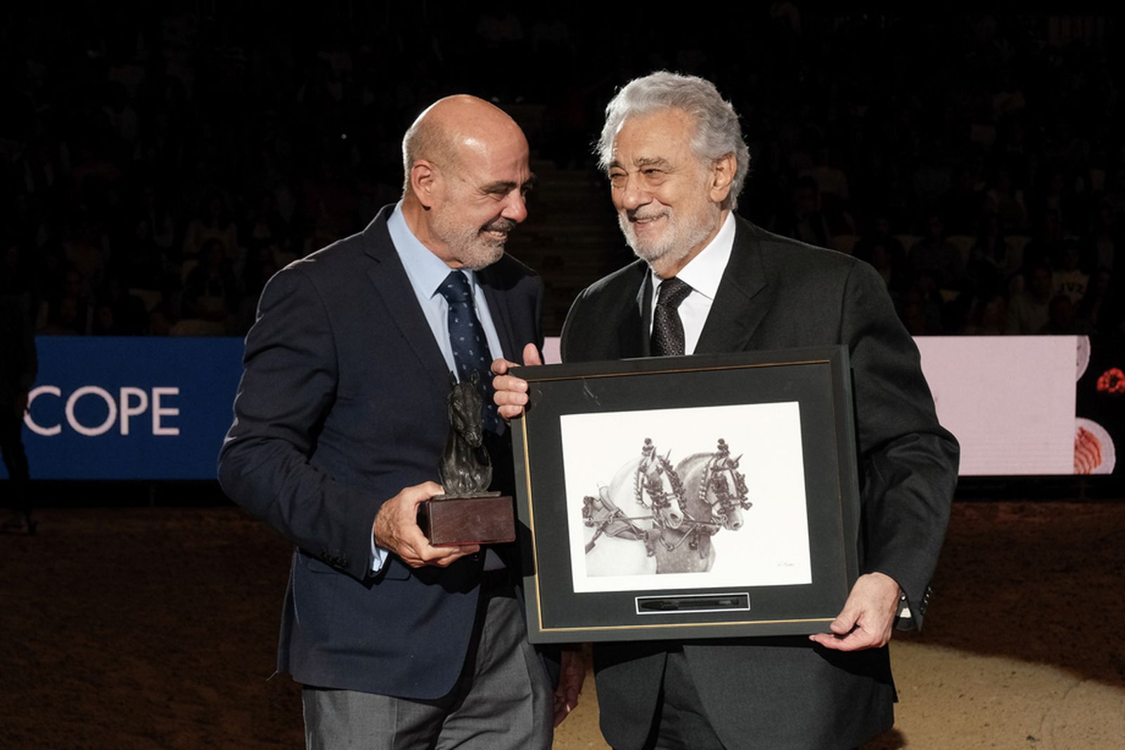 Entrega a Plácido Domingo del Premio PRE.