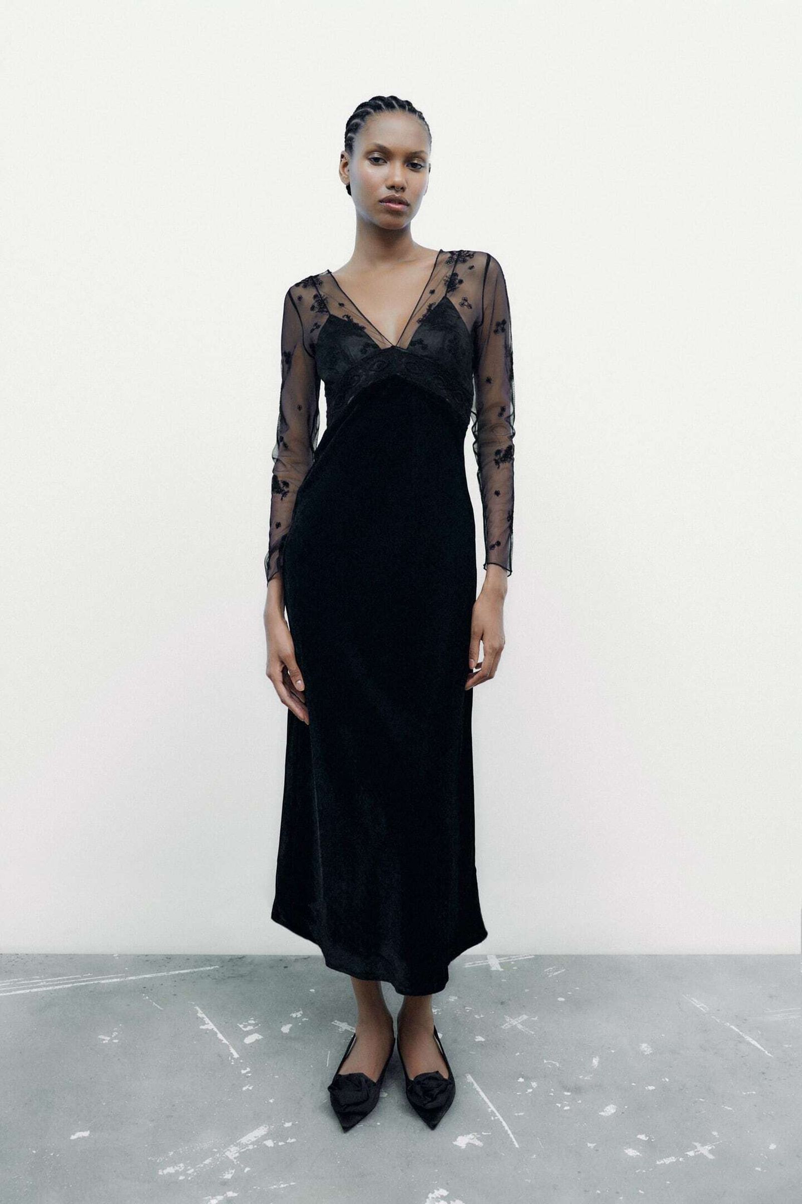 Vestido con tul en las mangas de Zara.