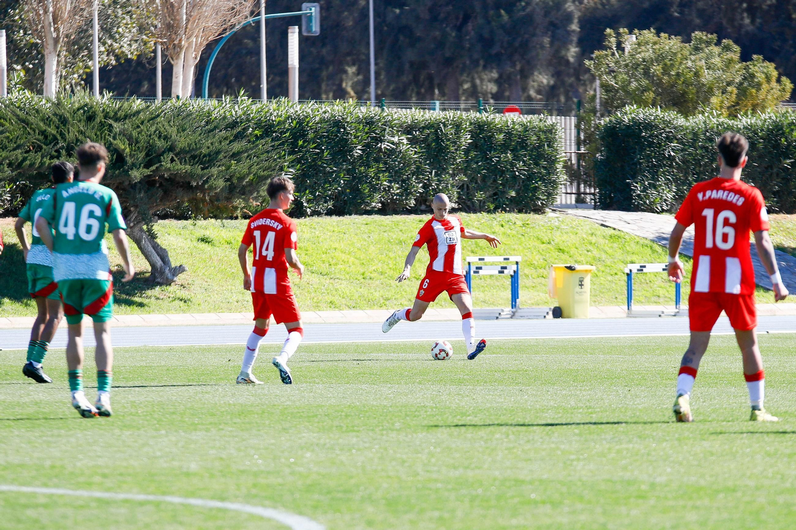Las imágenes de Segunda RFEF entre Almeria B y recreativo de Granada
