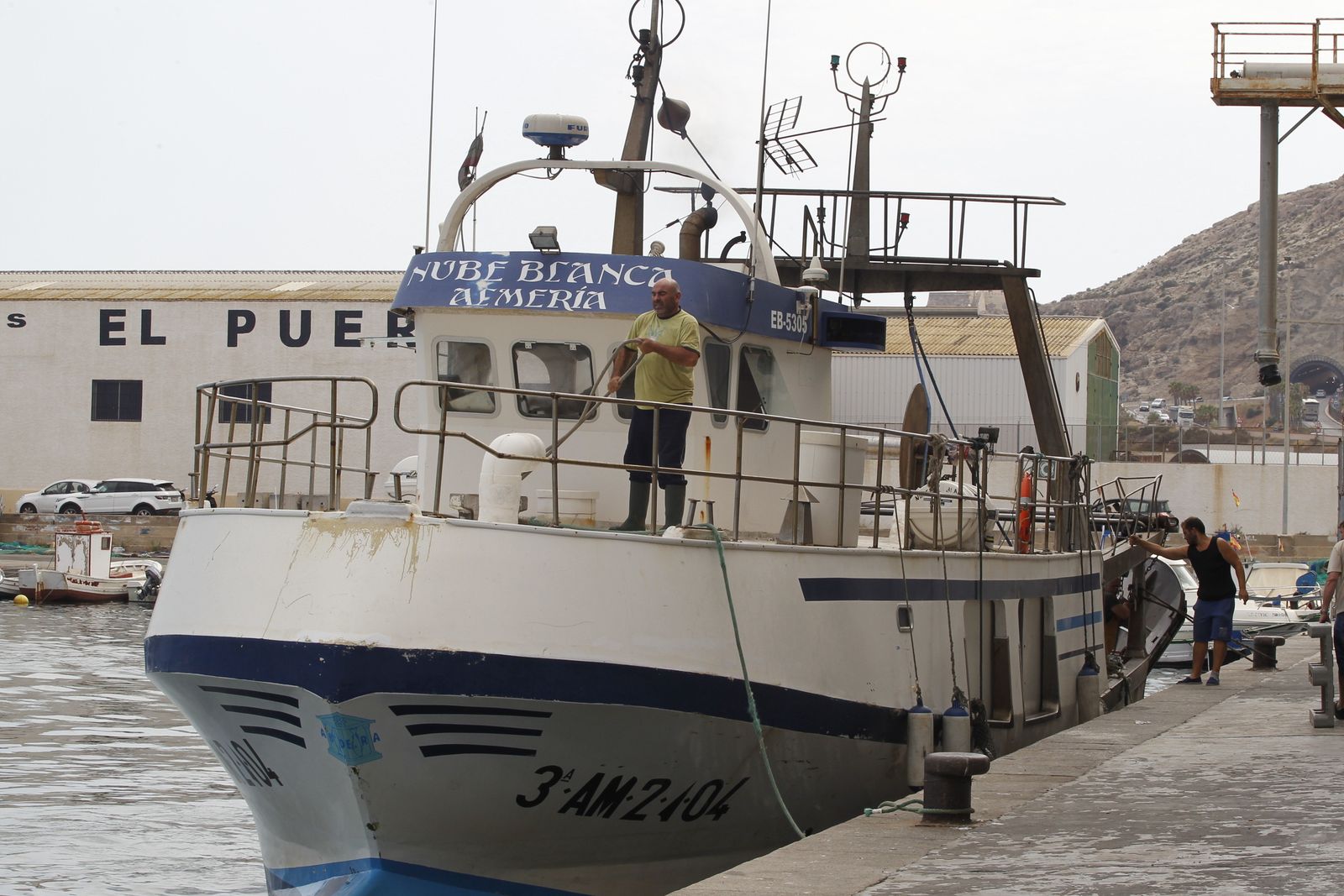 Barco de pesca en el Puerto de Almería.