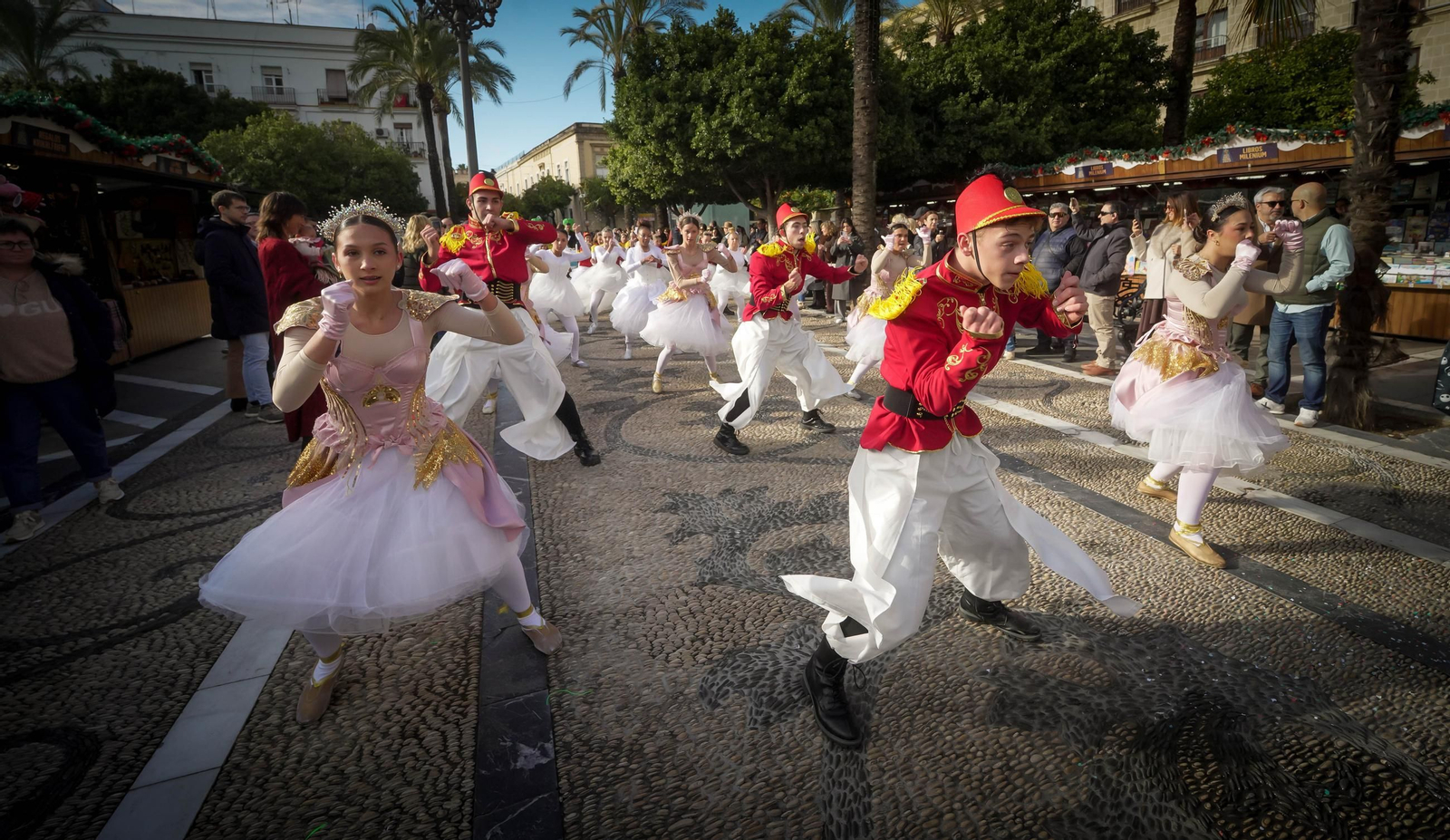 Imágenes del pasacalles Cascanueces en Jerez