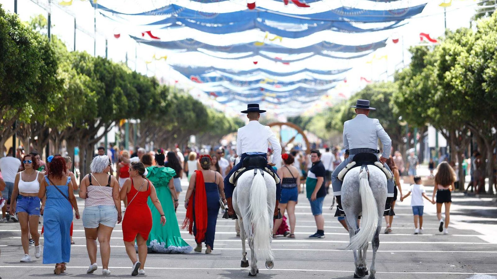 Ambiente en el Cortijo de Torres durante el día.