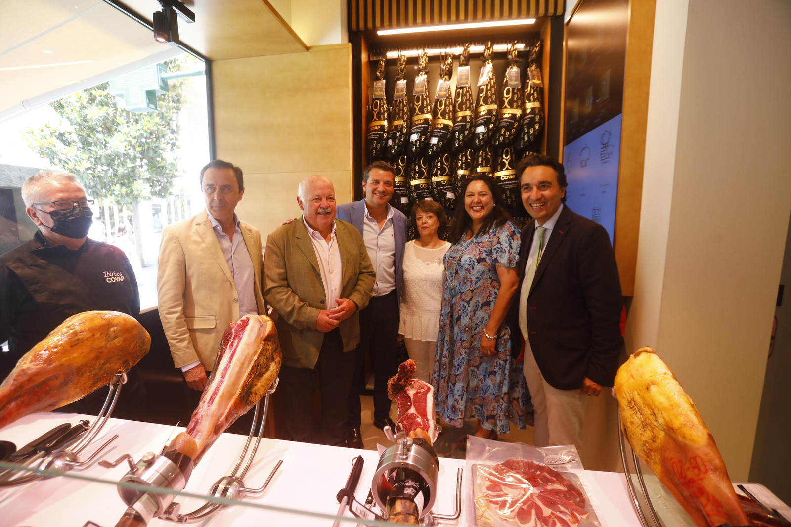 La inauguración de D'Tapas, de Covap, en Córdoba, en imágenes