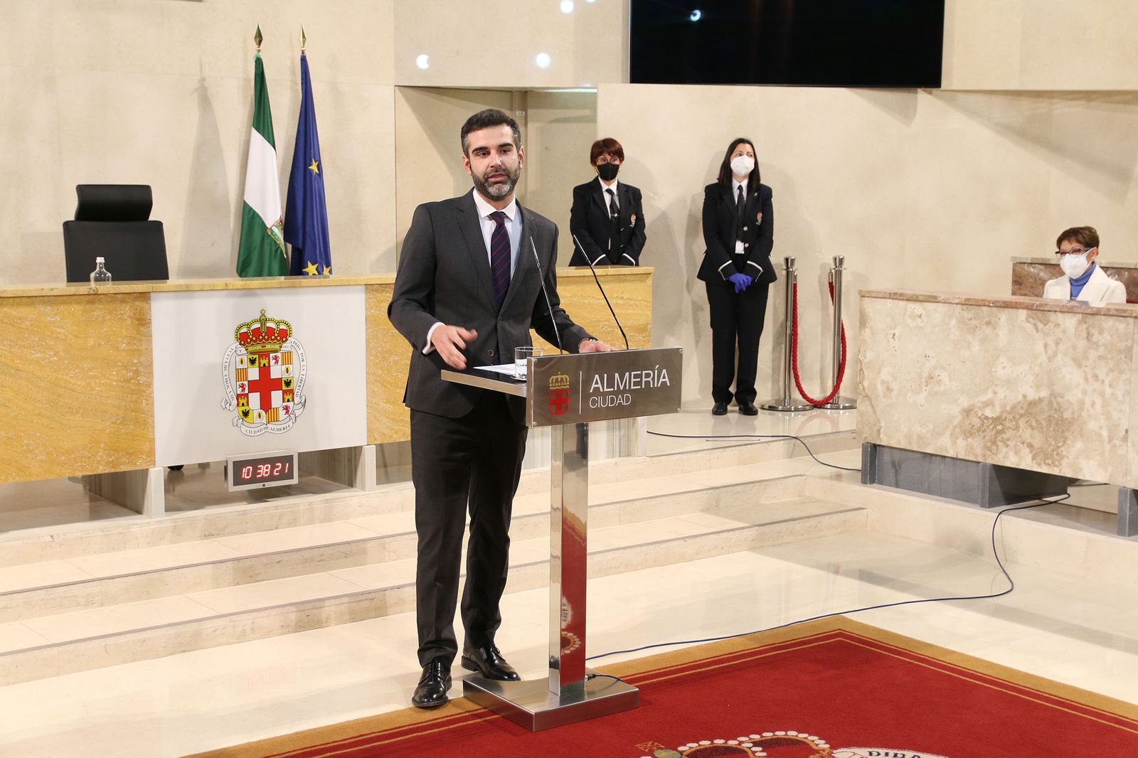 Fotogalería Escudo de Oro de la Ciudad al dermatólogo Ramón Fernández-Miranda