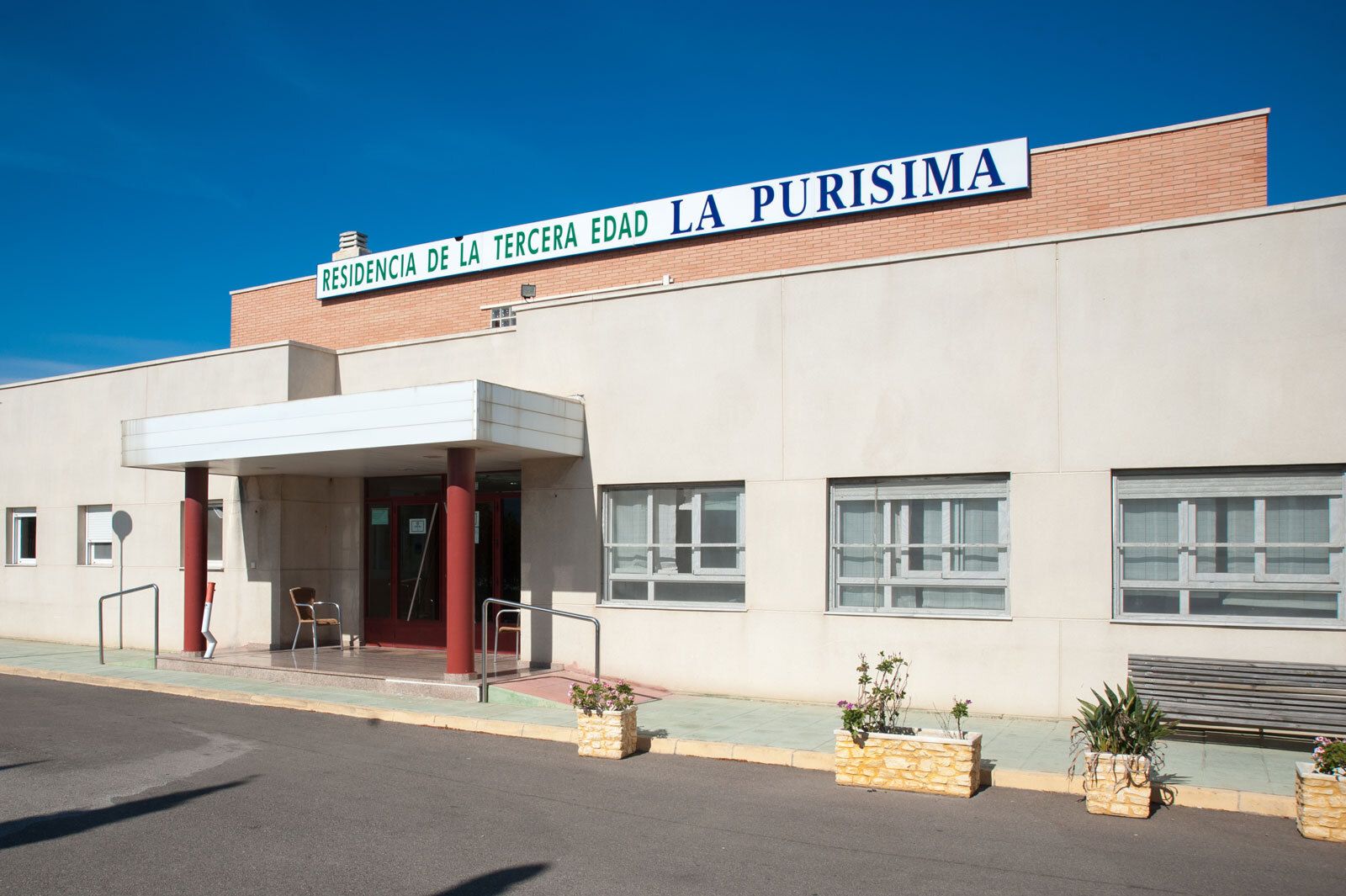 Los trabajadores y usuarios de la residencia La Purísima se beneficiarán de la reducción del ruido.