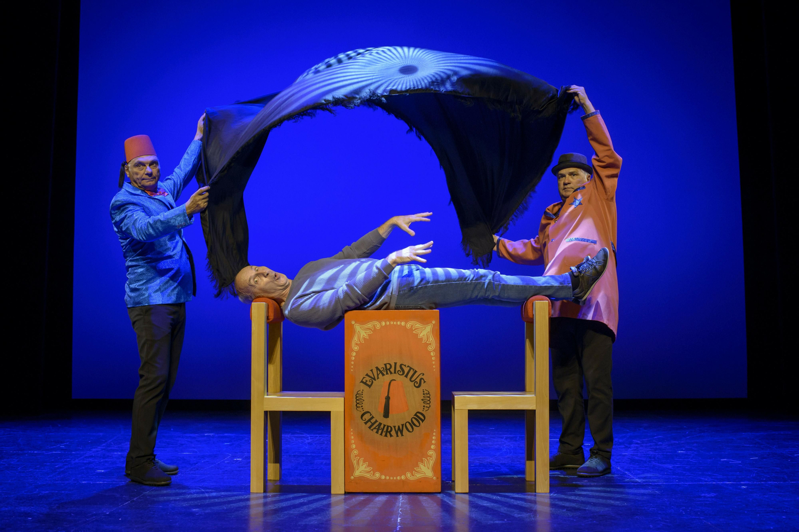 Tricicle, en uno de los números de ‘Hits’.