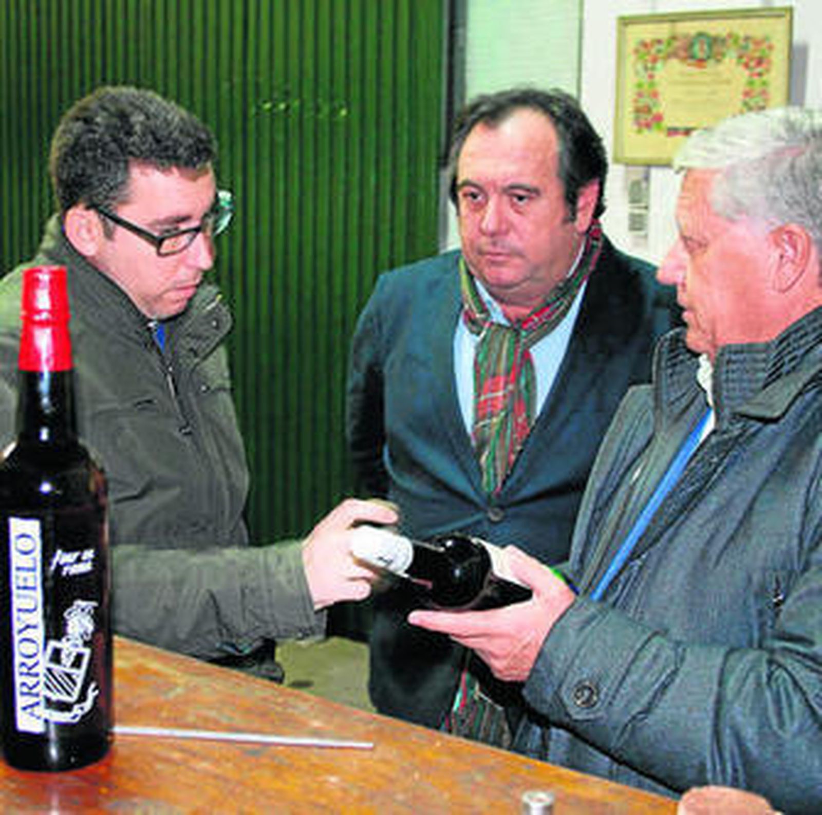 Primitivo Collantes con Marín y el edil José Manuel Lechuga.