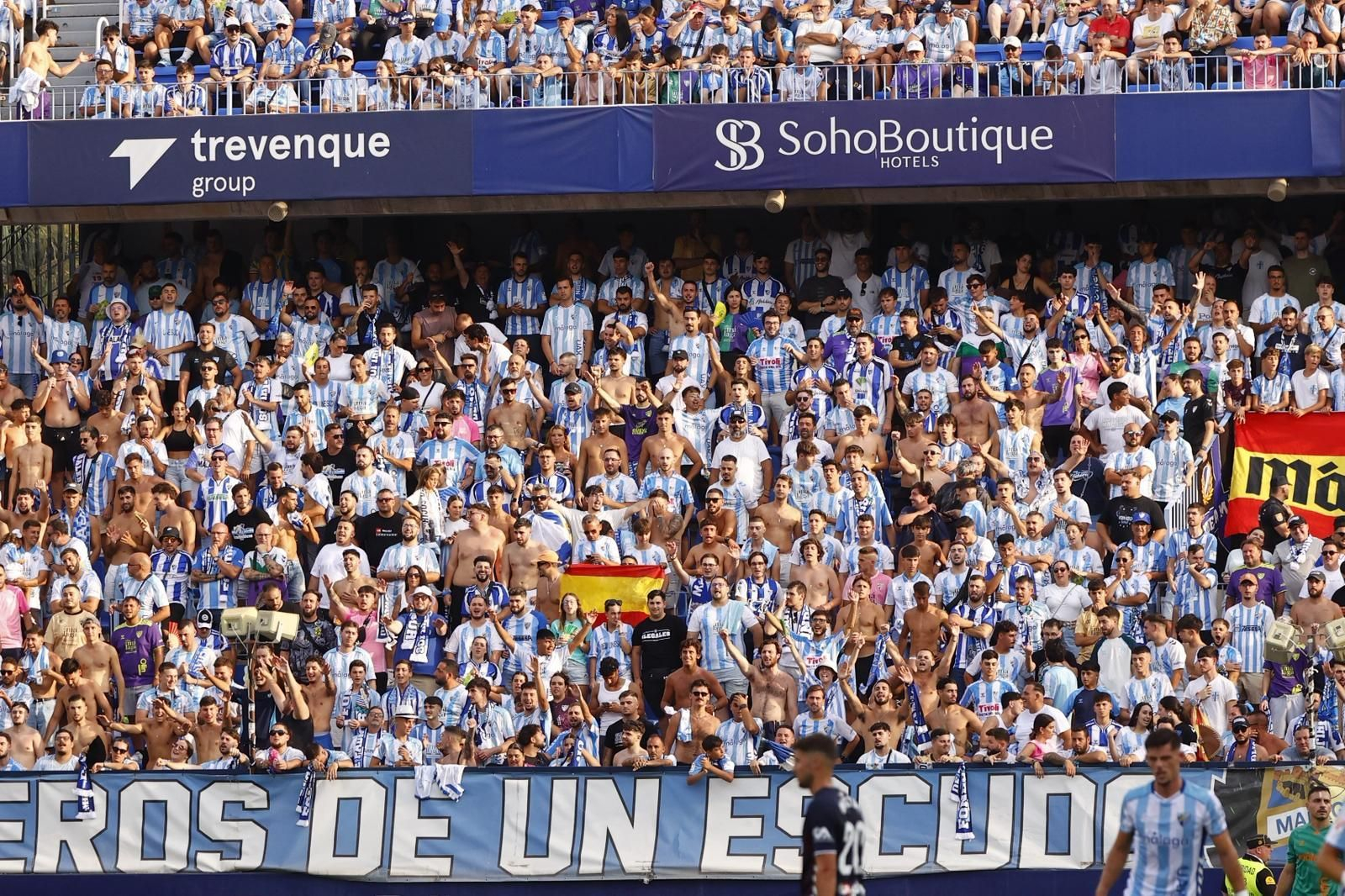 Búscate en las gradas de La Rosaleda en el Málaga CF-Eibar