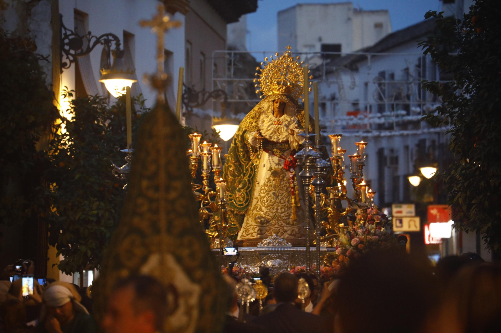 El traslado de la Virgen de la Esperanza de Córdoba a Santa Marina, en imágenes