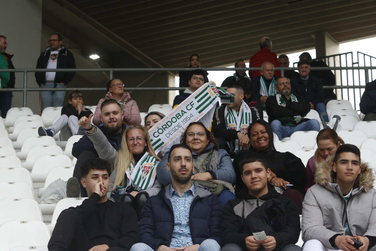 Las mejores fotos del ambiente en El Arcángel para el Córdoba CF - Intercity