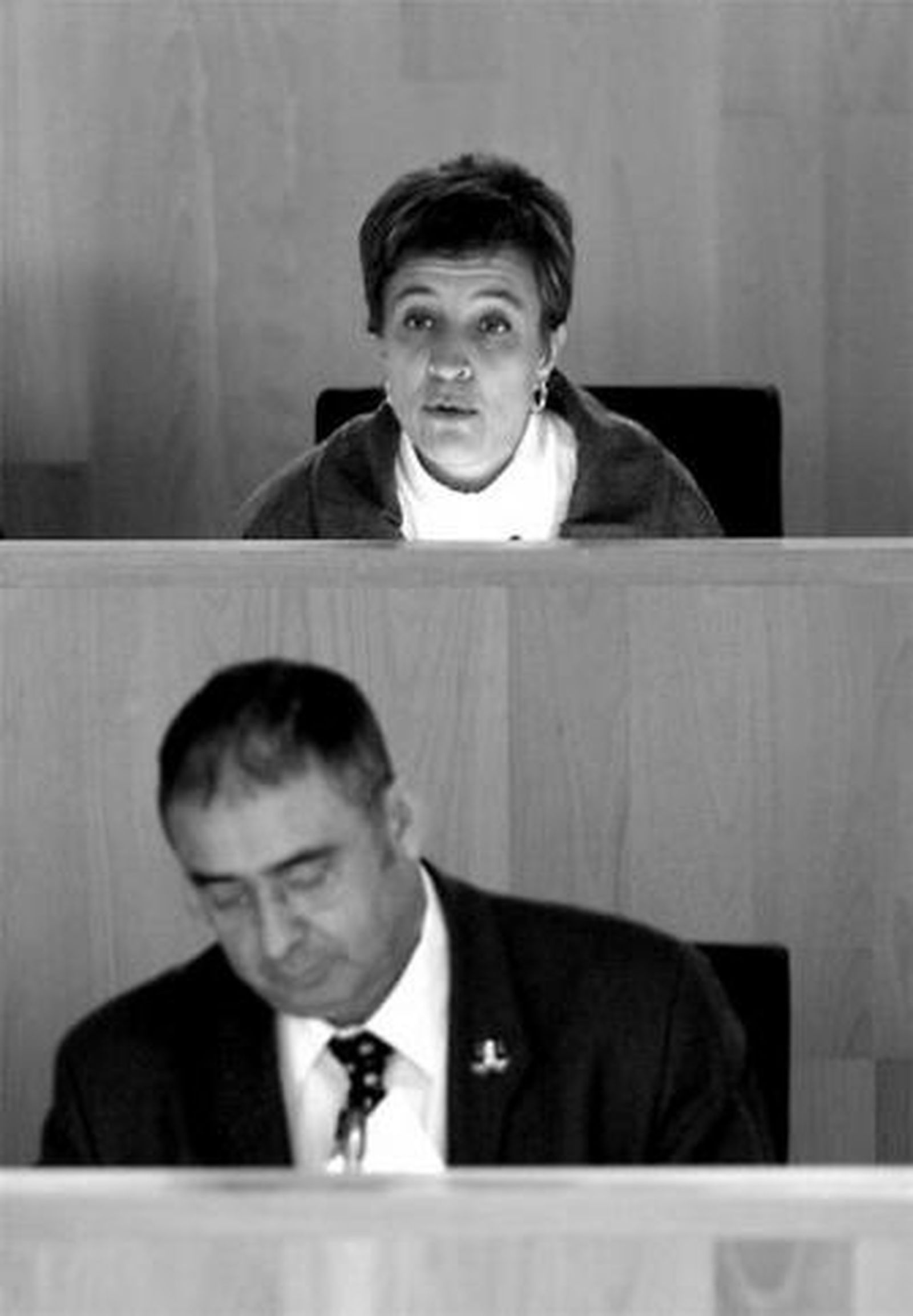 Los diputados Encarnación Páez y Fernando Centeno, ayer.