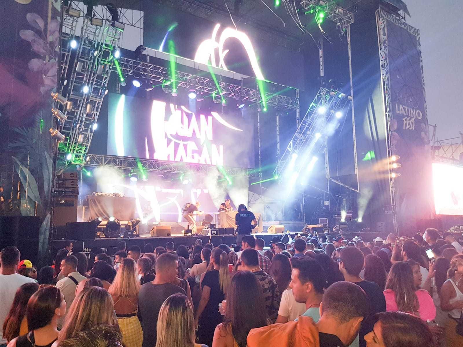 Daddy Yankee durante la actuación en Puro Latino Fest de otra edición.