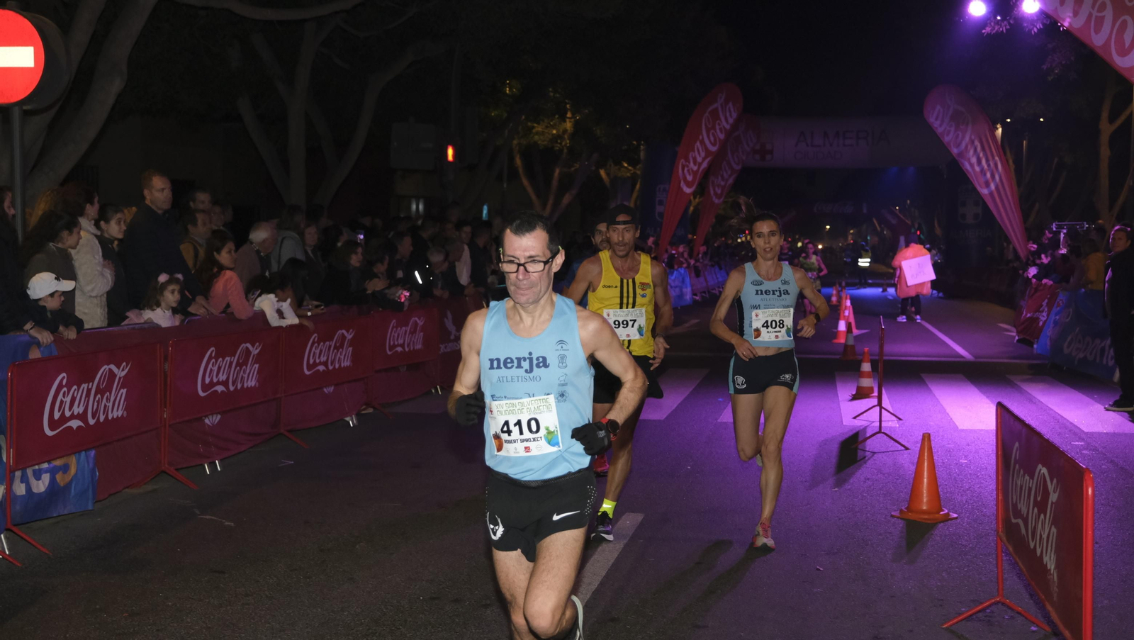 Imágenes de la XIV edición de la San Silvestre de Almería