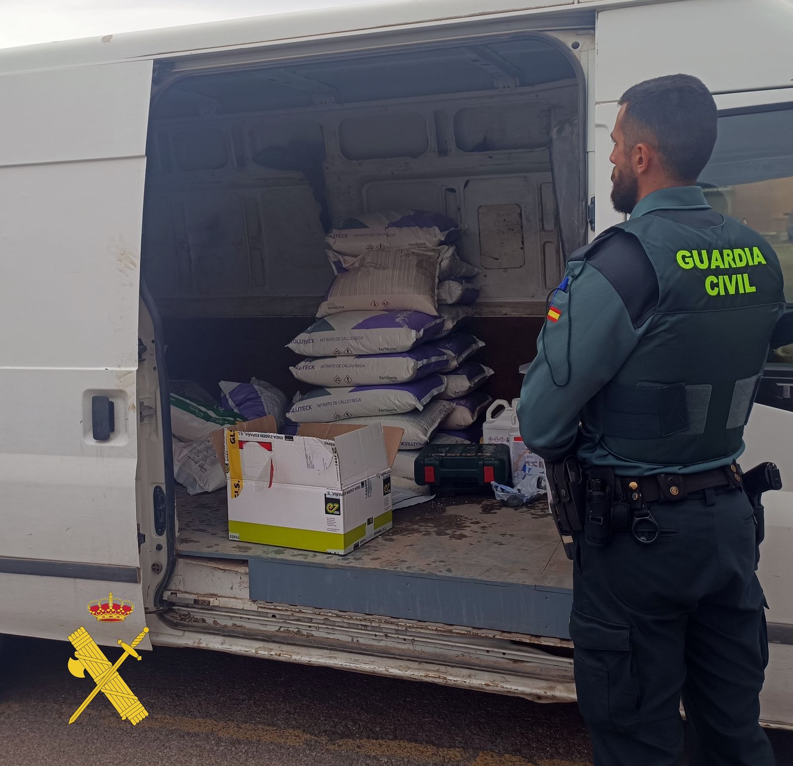 Furgoneta intervenida por la Guardia Civil.