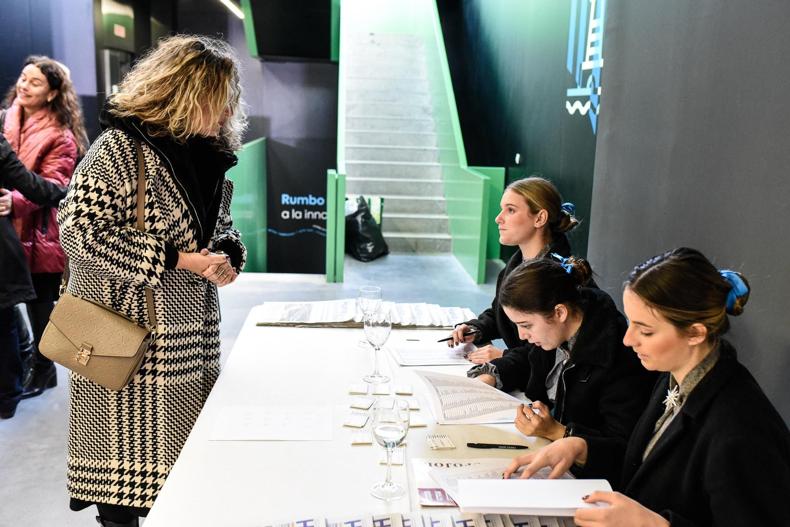 Imágenes de los asistentes al Desayuno Coloquio "Economía azul, claves para el desarrollo sostenible" organizado por el Grupo Joly