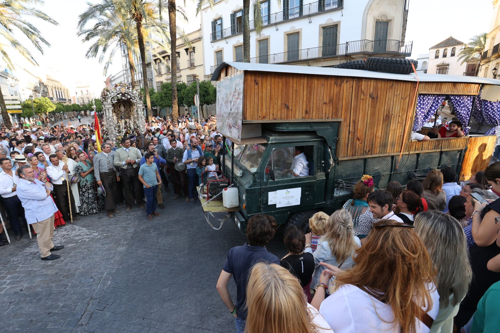 Llegada de la Hermandad del Rocío de Jerez a Santo Domingo