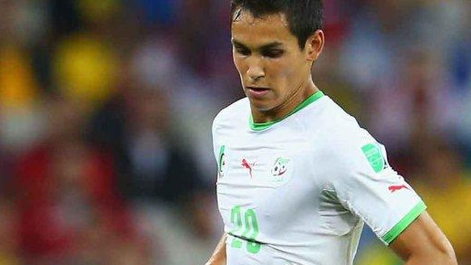 Mandi, en un partido con Argelia