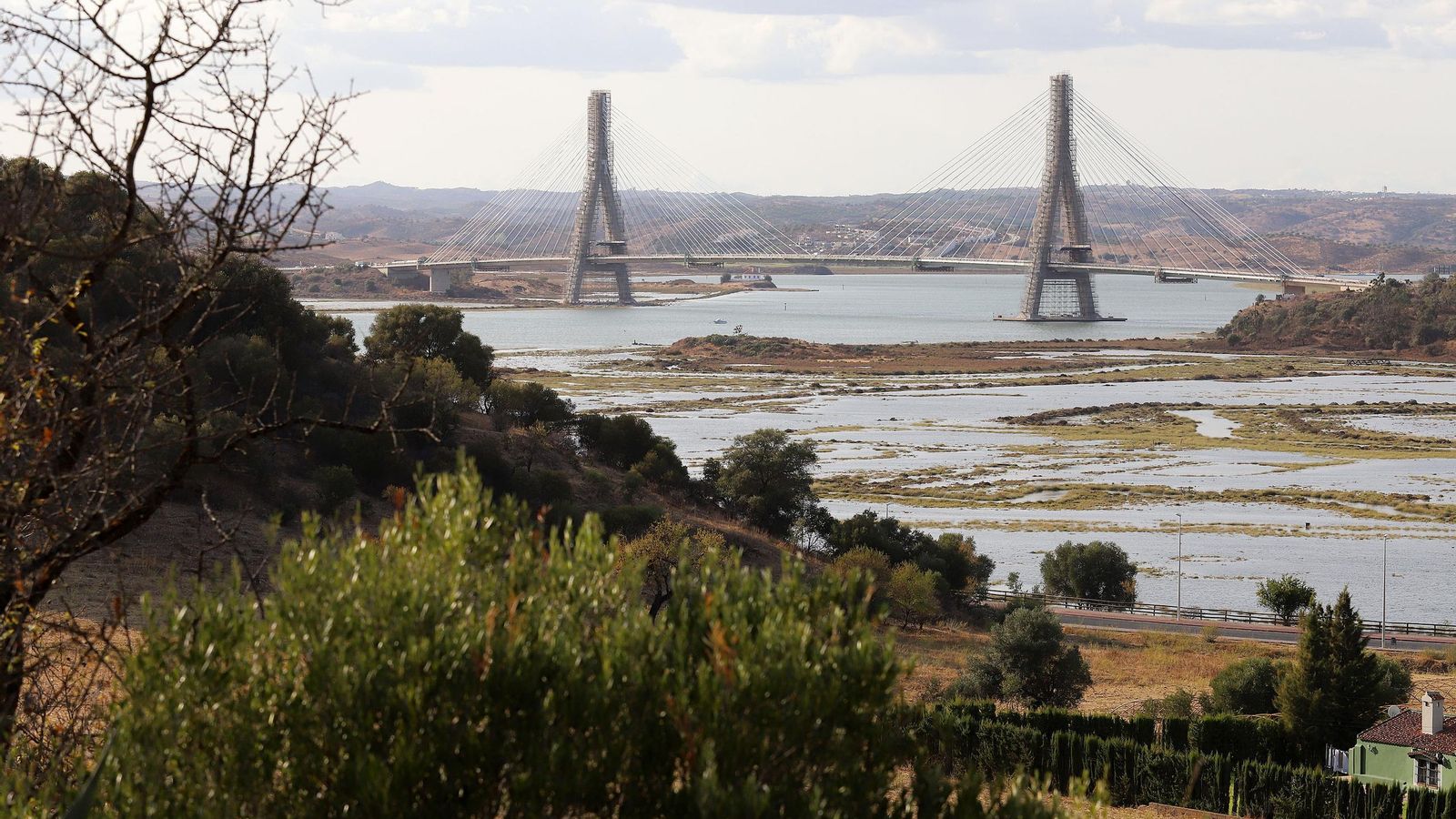 Puente Internacional del Guadiana (En su reciente reforma)