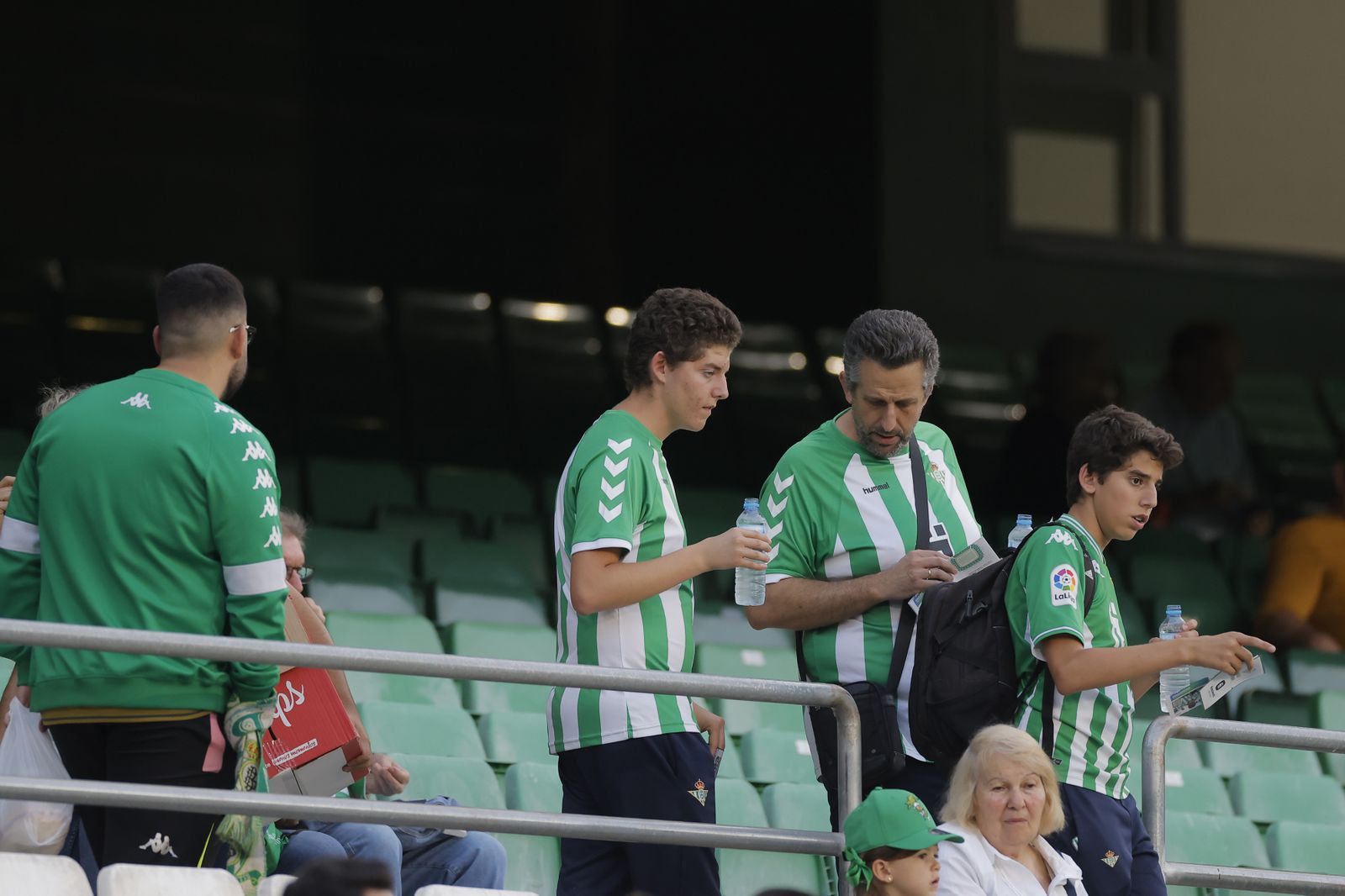 Búscate en las fotos de Betis-Getafe