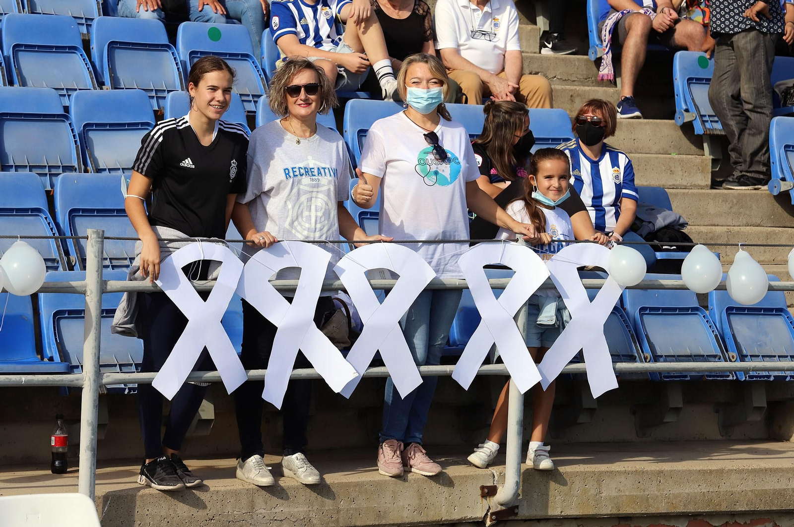 Imágenes de la mejor afición en el Recre-Gerena