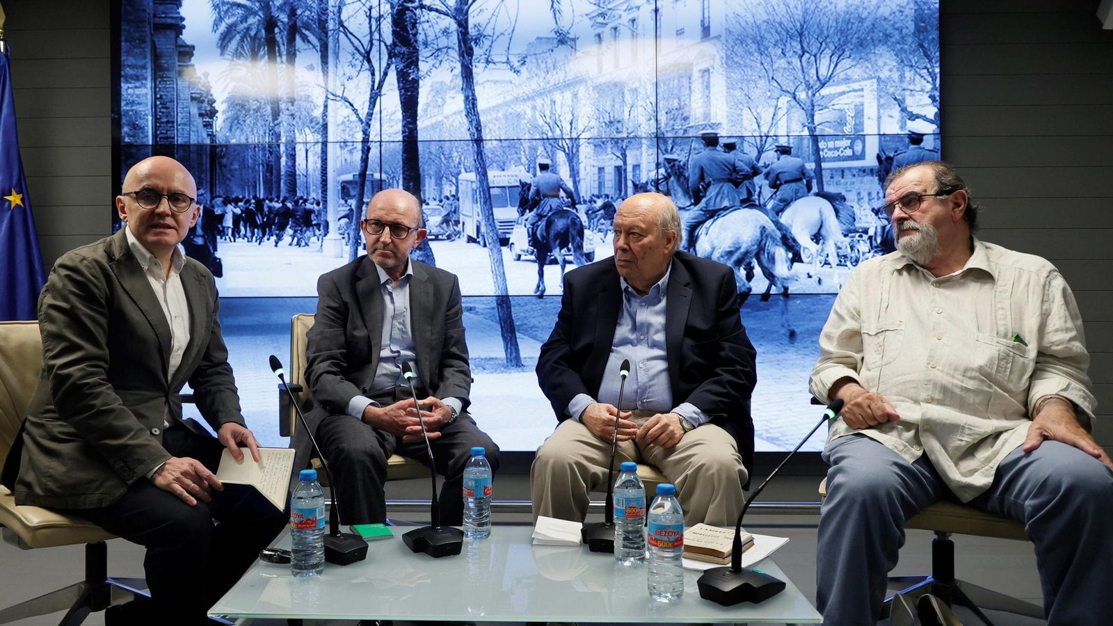 De izquierda a derecha: Manuel Jesús Roldán, Francisco Correal, Luis Carlos Peris y José Rodríguez de la Borbolla.