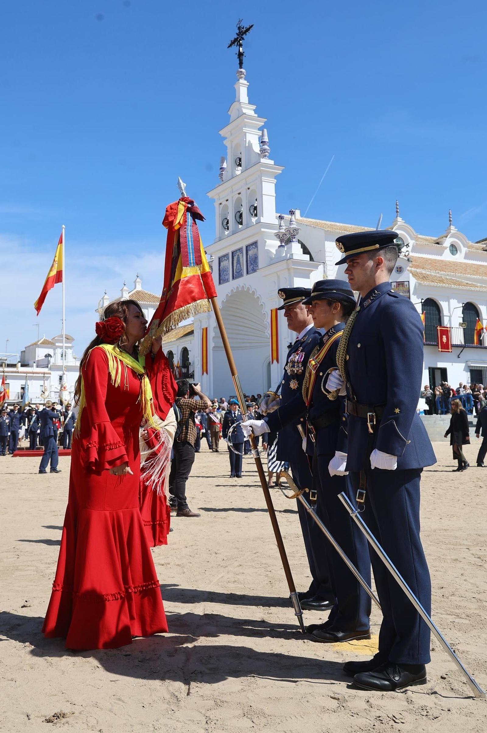 Imágenes del acto de Juramento o Promesa de Fidelidad a la Bandera Nacional en El Rocío