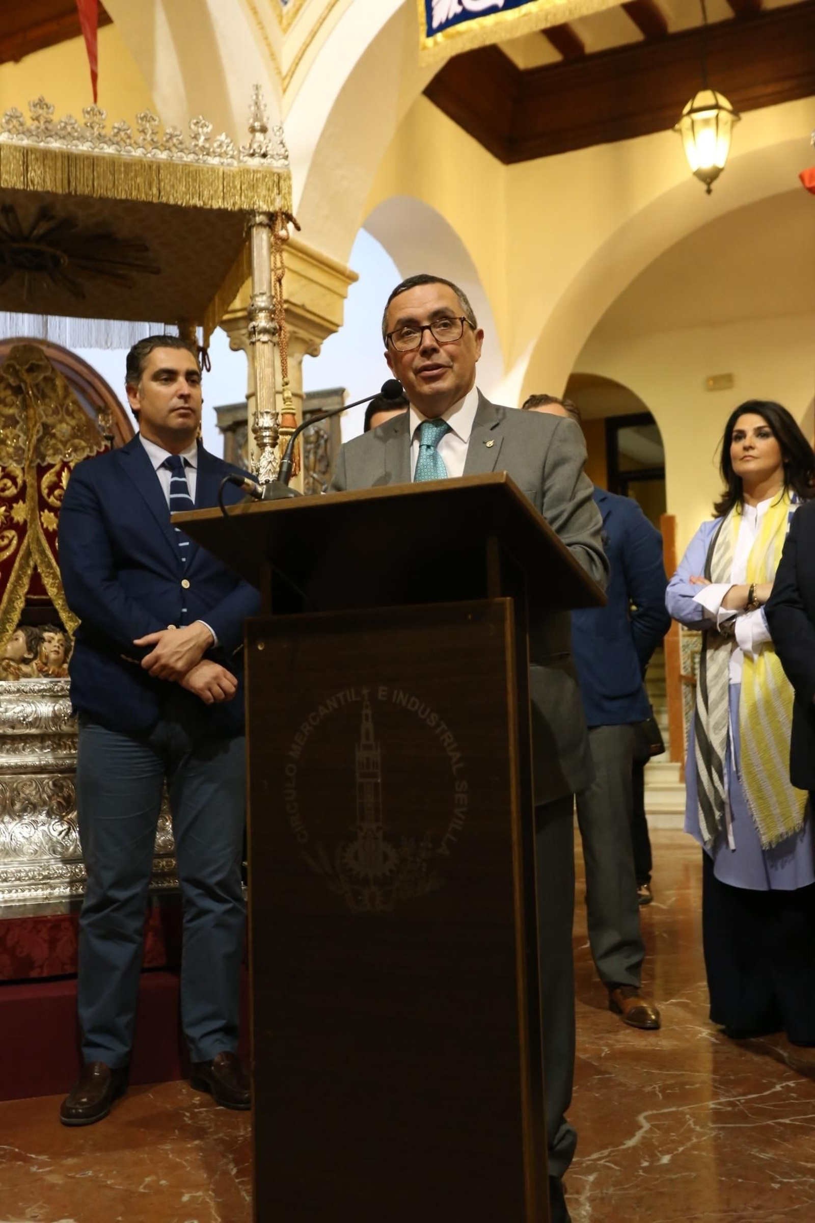 Las imágenes de la exposición de la Hermandad de Valme